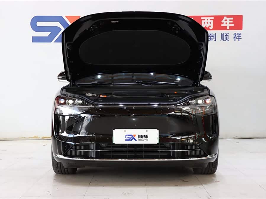 2024 car image #19