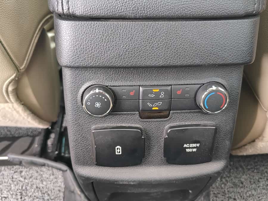 Ford Explorer (Imported) 2015 car image #19