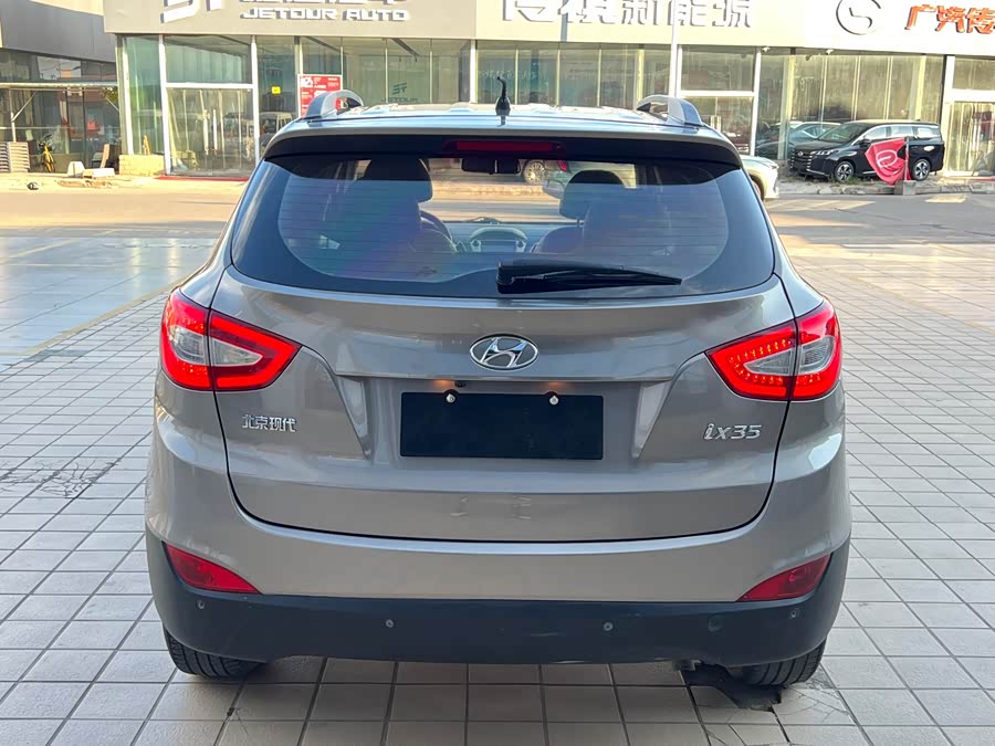 Hyundai ix35 2014 car image #19