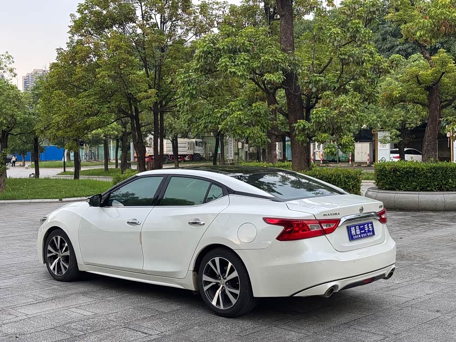 Nissan Maxima 2018 صورة سيارة #19