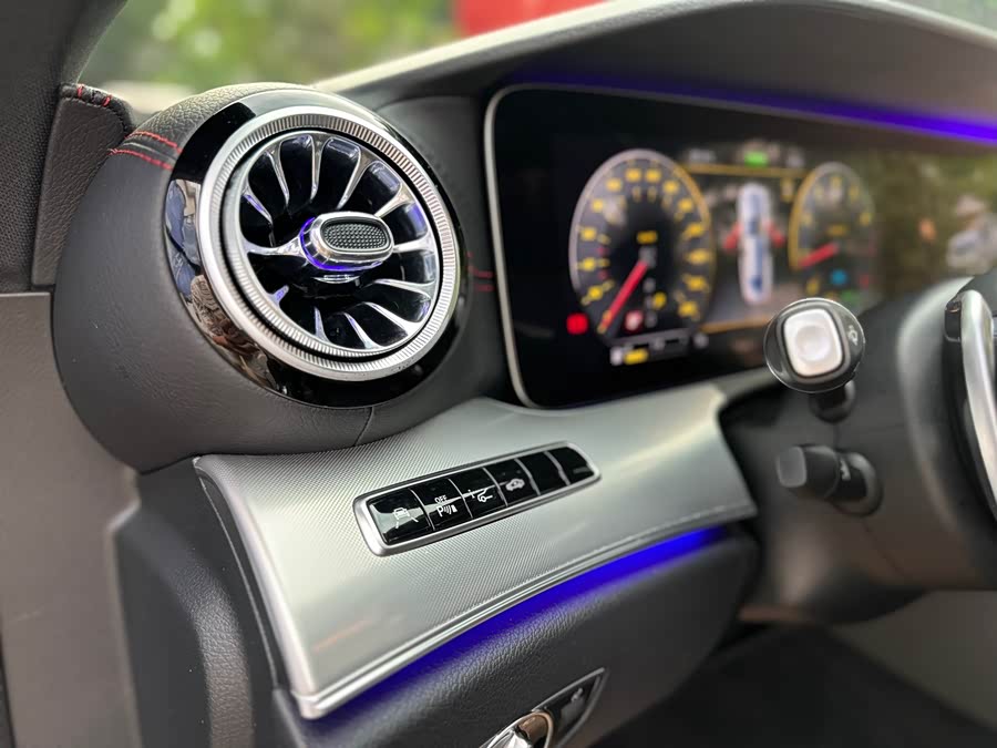 Mercedes-Benz E AMG 2019 immagine di auto #19