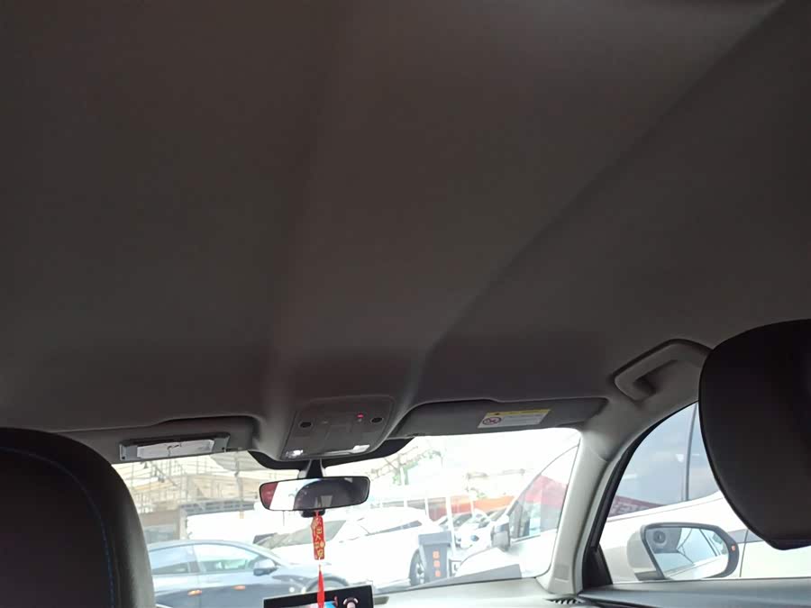 Audi Q2L e-tron 2021 صورة سيارة #19