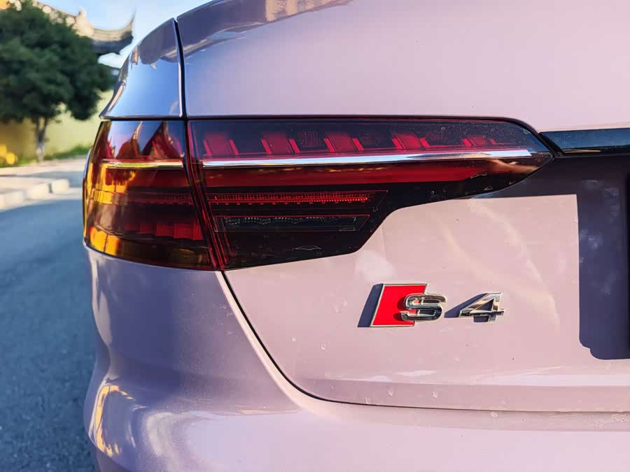 Audi S4 2023 صورة سيارة #19