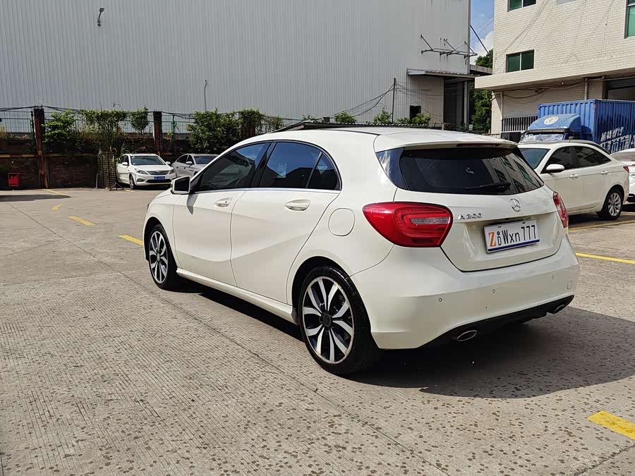 Mercedes-Benz A Class (Imported) 2015 car image #19