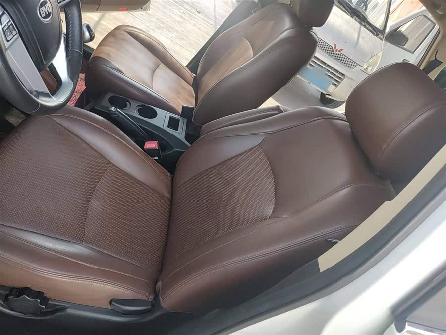 BYD S6 2015 car image #19