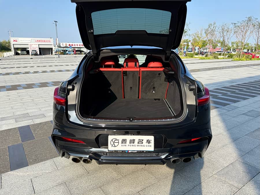 BMW X4 M 2021 car image #19