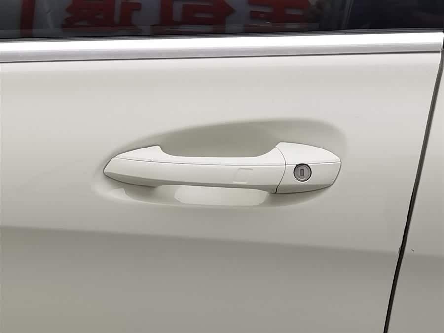 Mercedes-Benz B Class 2017 car image #19