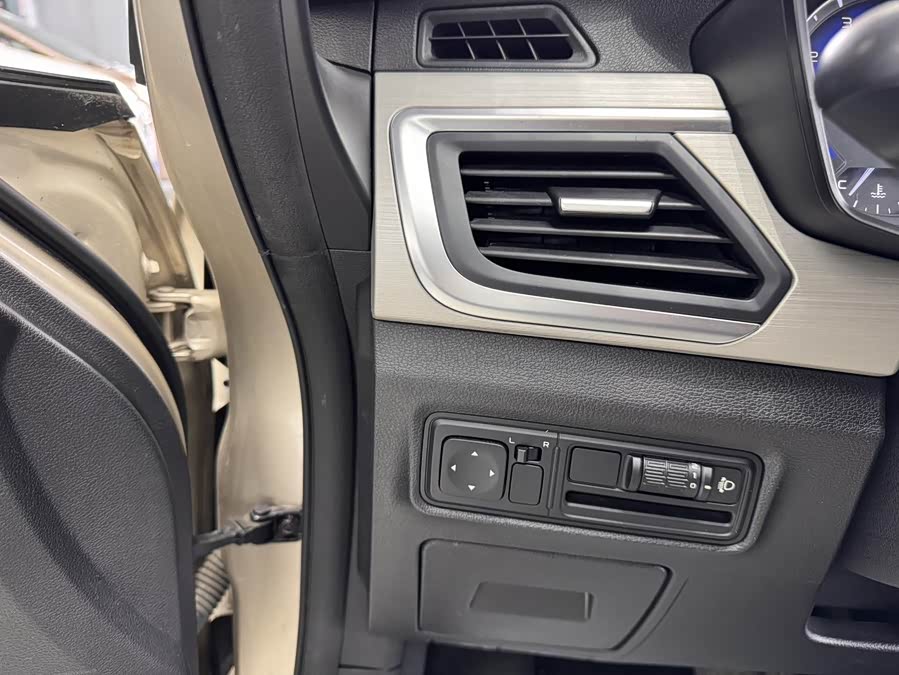 GEELY Vision X3 2020 car image #19