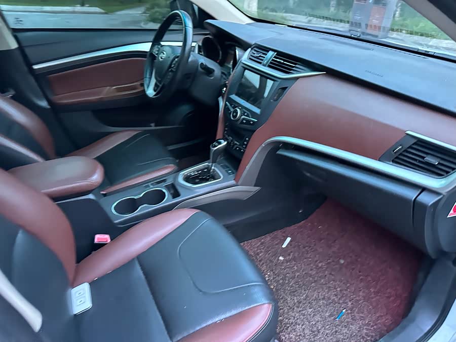 BYD G5 2015 #19 BYD G5 2015 изображение автомобиля #19