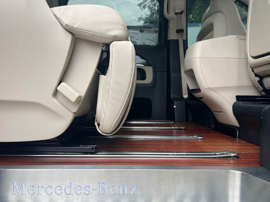 Mercedes-Benz V Class 2019 #19 Mercedes-Benz V Class 2019 car image #19