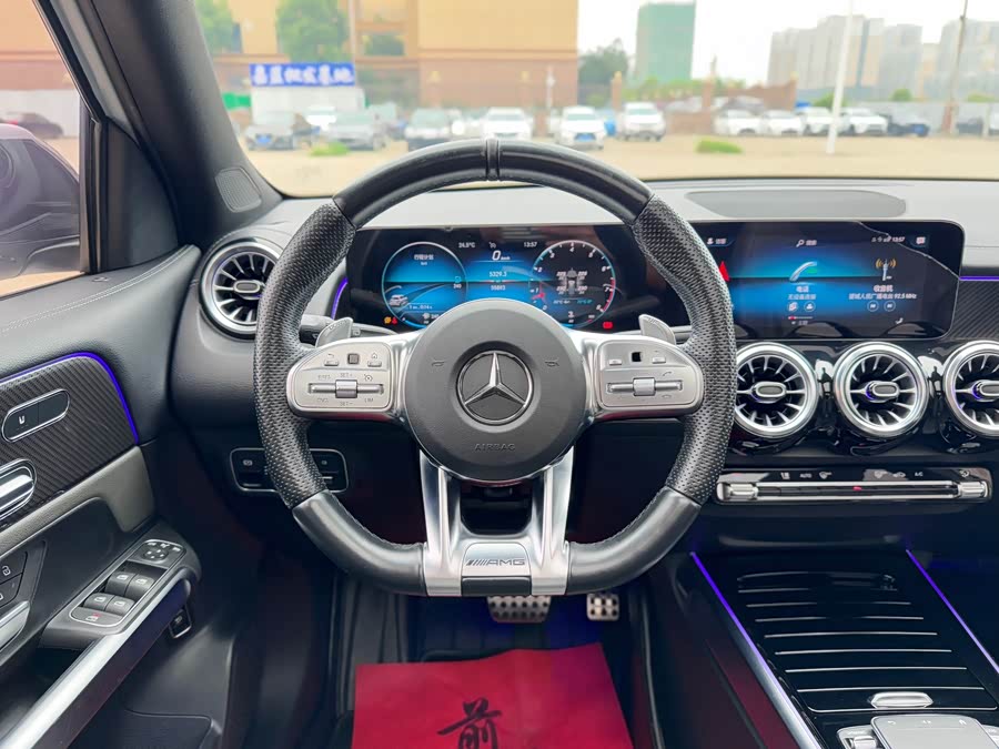 Mercedes-Benz GLB AMG 2022 immagine di auto #19