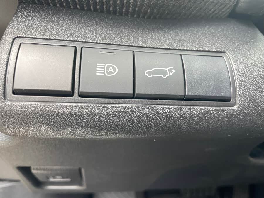 Toyota bZ4X 2022 immagine di auto #19