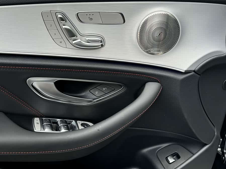 Mercedes-Benz E AMG 2022 immagine di auto #19