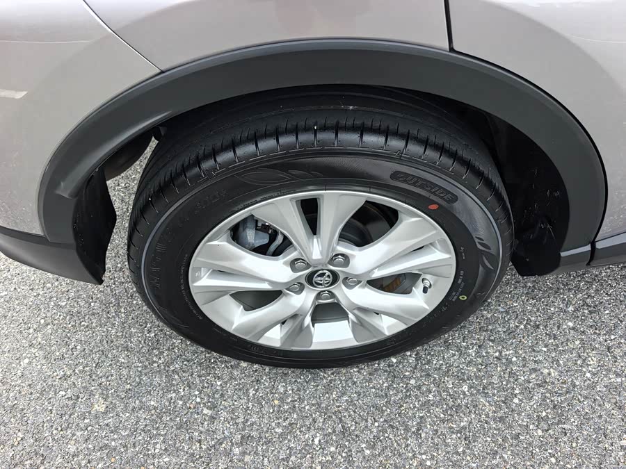 Toyota Izoa 2023 #19 Toyota Izoa 2023 immagine di auto #19