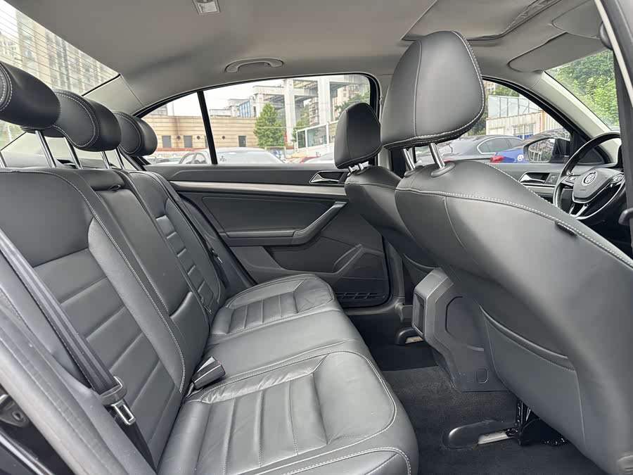 Volkswagen Lavida 2018 car image #19