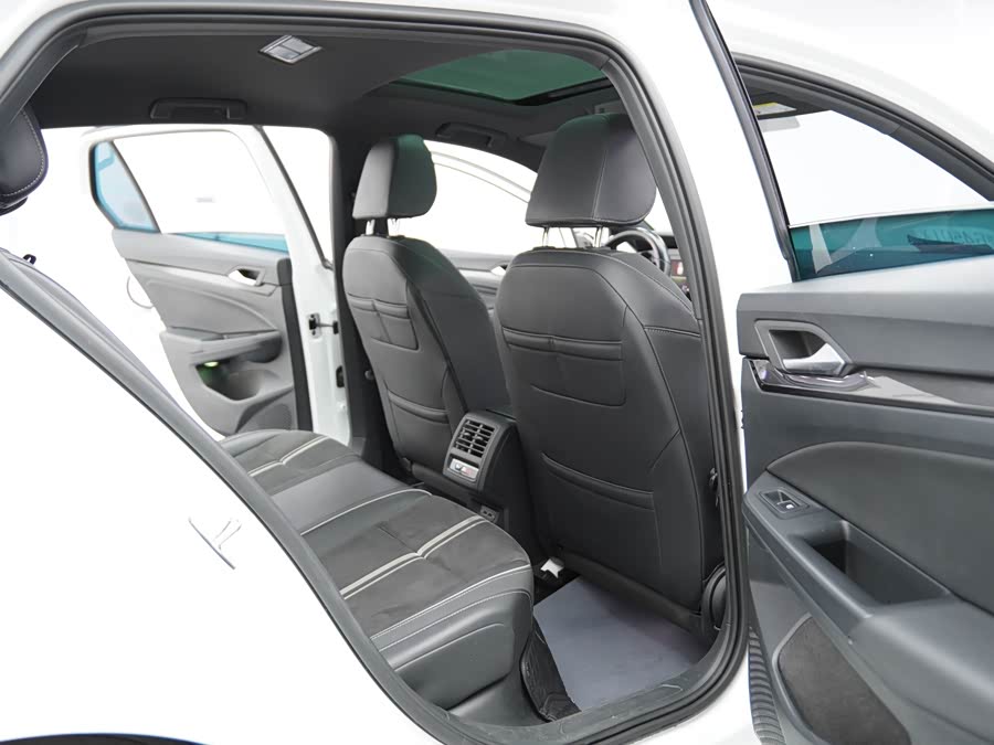 Volkswagen Golf 2021 #19 Volkswagen Golf 2021 car image #19