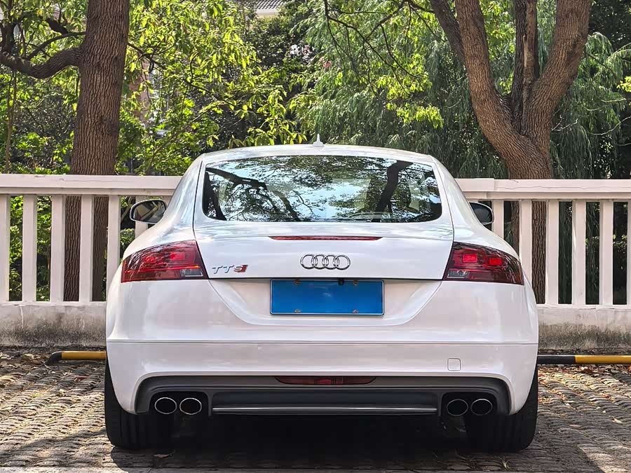 Audi TTS 2013 car image #19