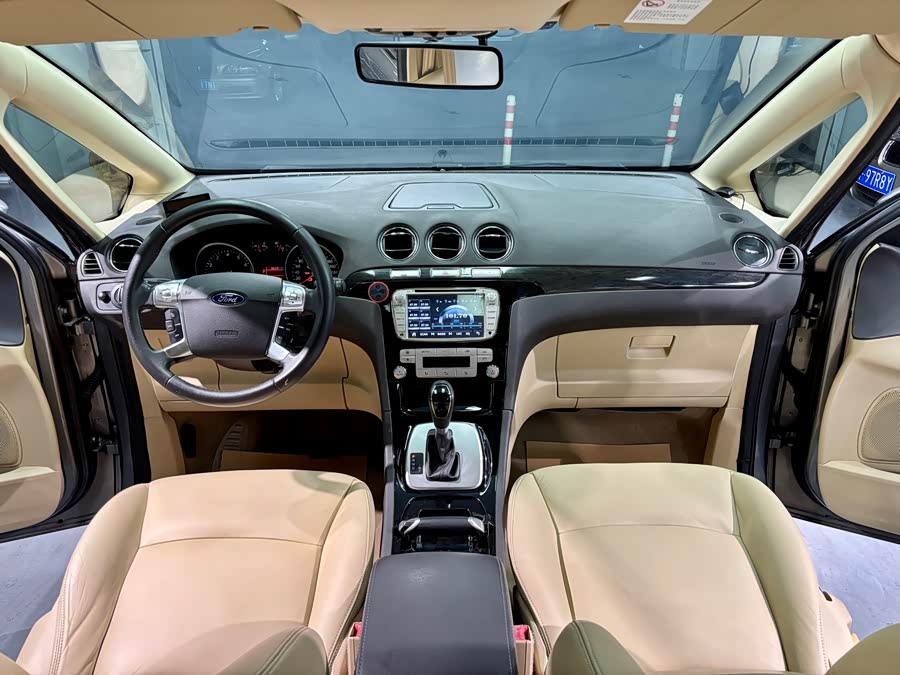 Ford S-MAX 2014 #19 Ford S-MAX 2014 car image #19