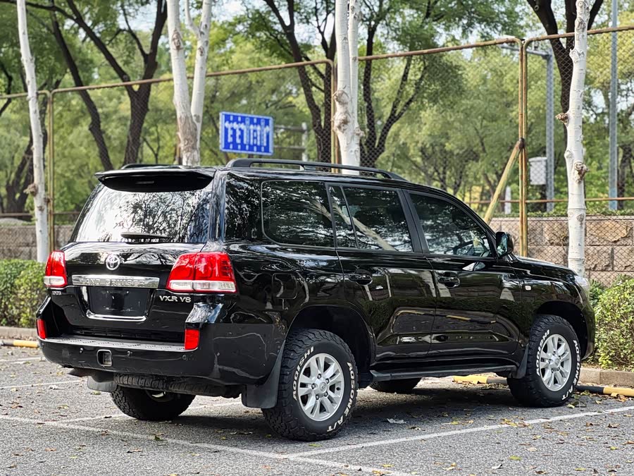 丰田 兰德酷路泽 2010 汽车图片 #19