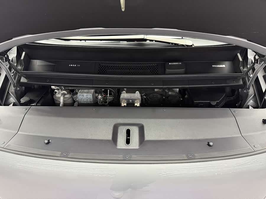 理想汽车 理想MEGA 2024 汽车图片 #19