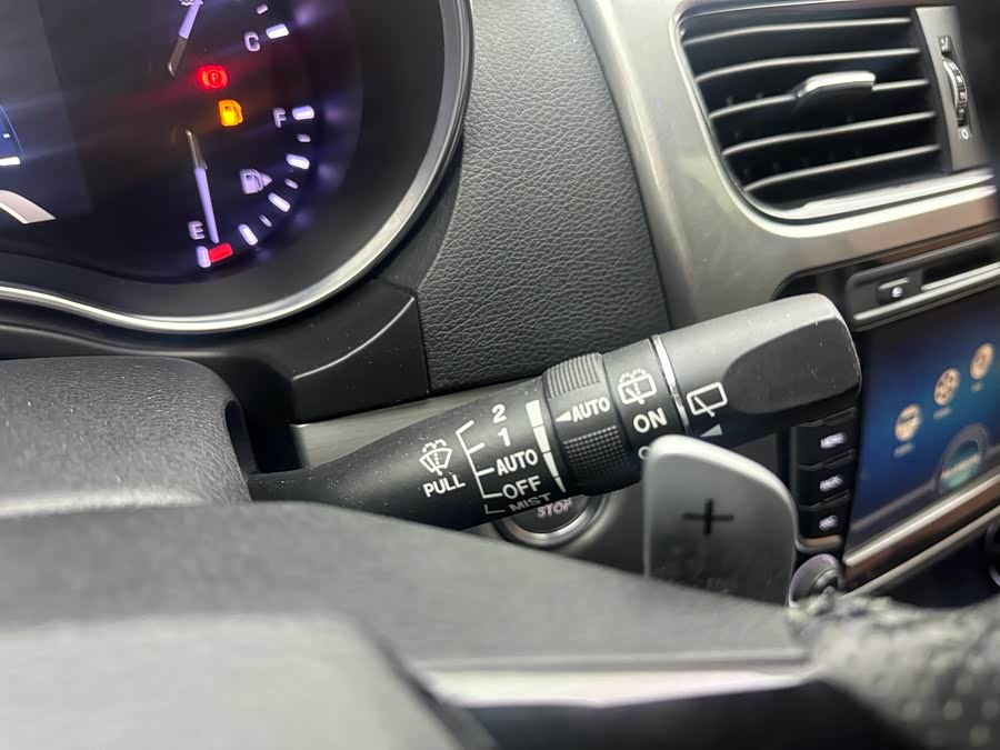 Haval H8 2017 car image #19