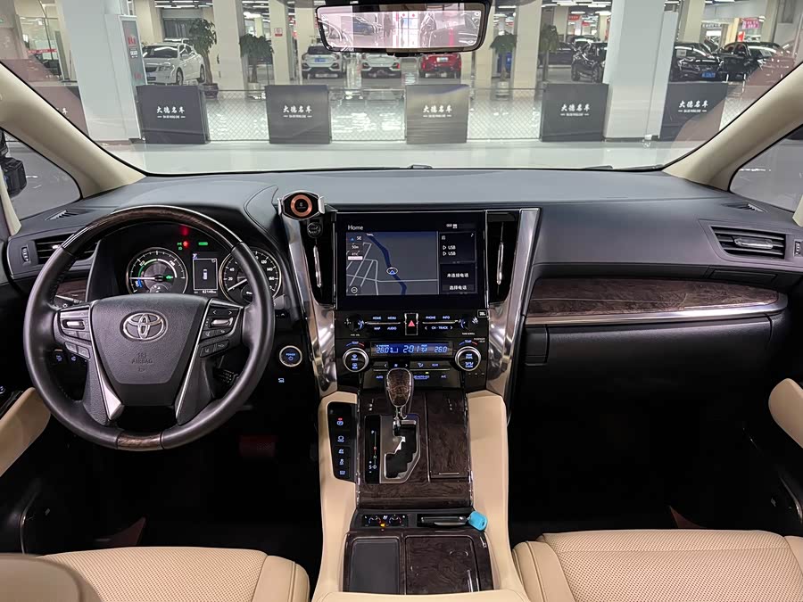Toyota Alphard 2020 car image #19