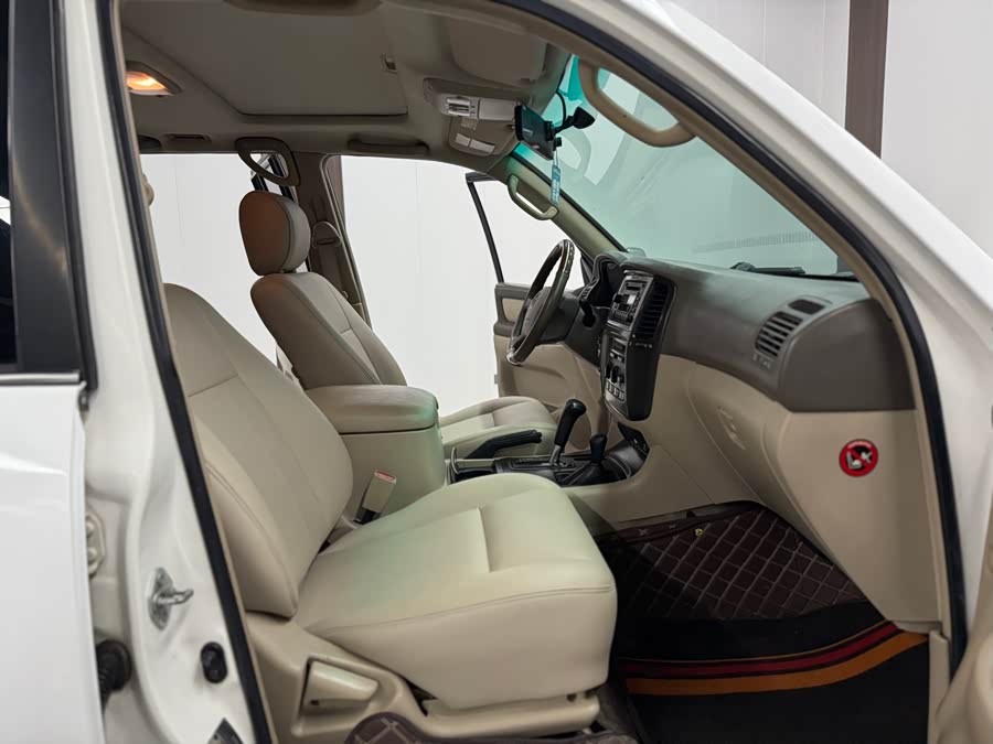 Toyota Land Cruiser 2005 car image #19