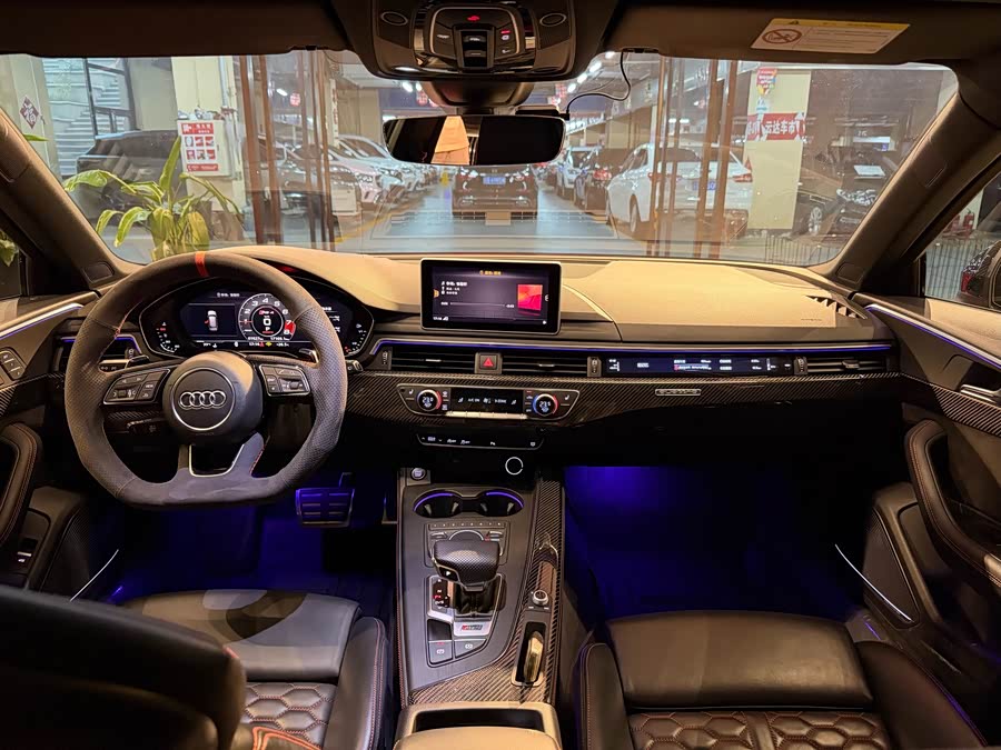 Audi RS 4 2020 car image #19