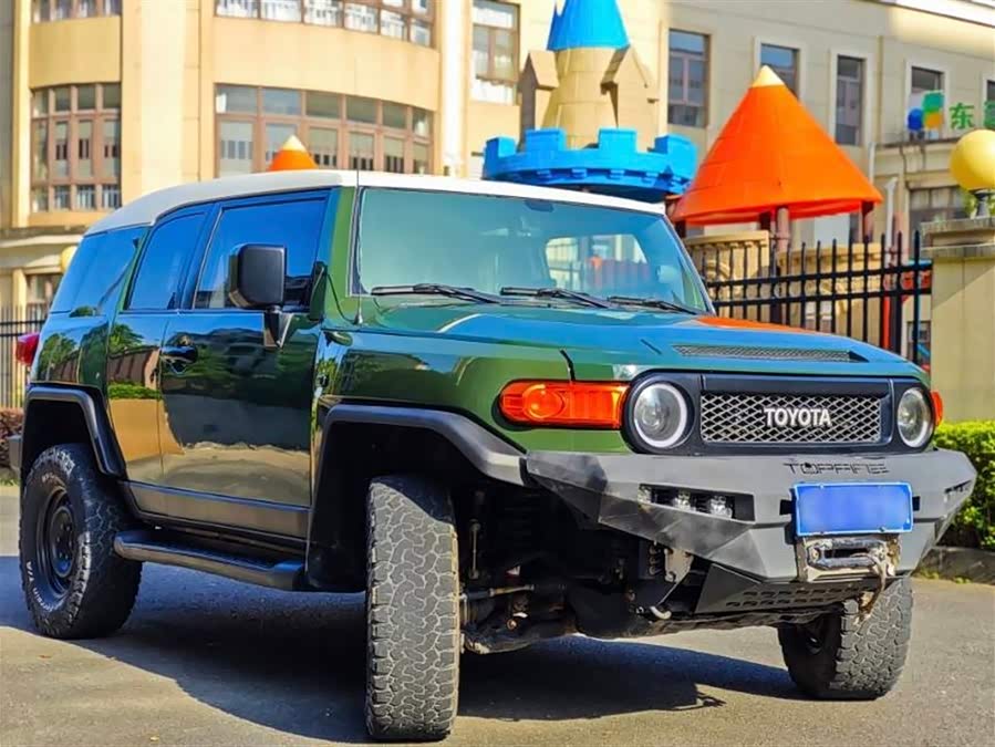 Toyota FJ Cruiser 2011 car image #19