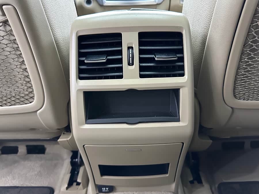 Mercedes-Benz M Class 2015 car image #19