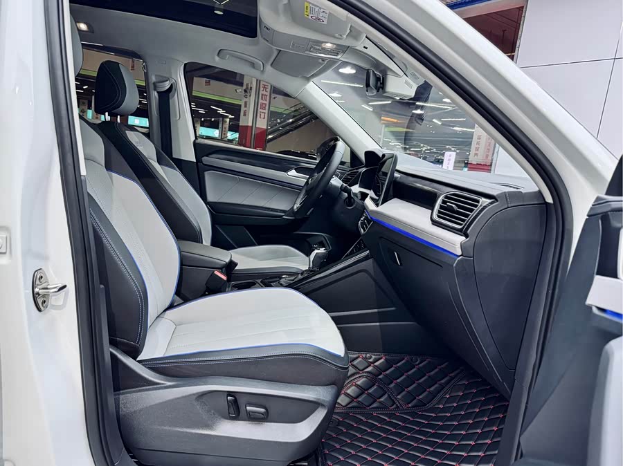 Volkswagen Tayron GTE 2023 #19 Volkswagen Tayron GTE 2023 car image #19