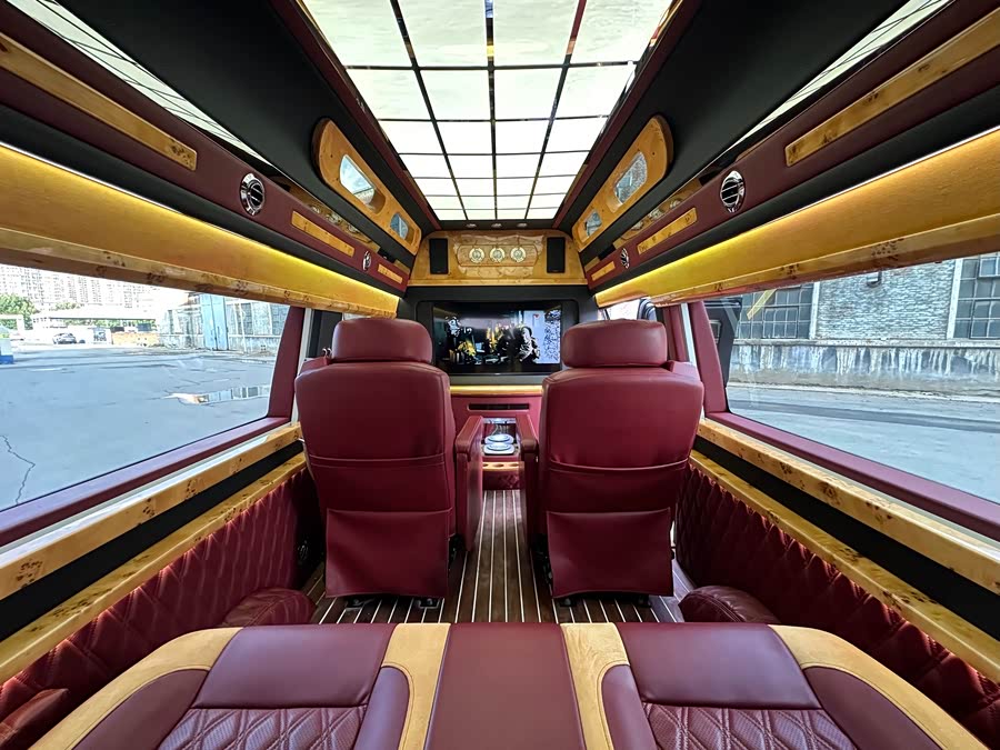 Ford E350 2016 car image #19