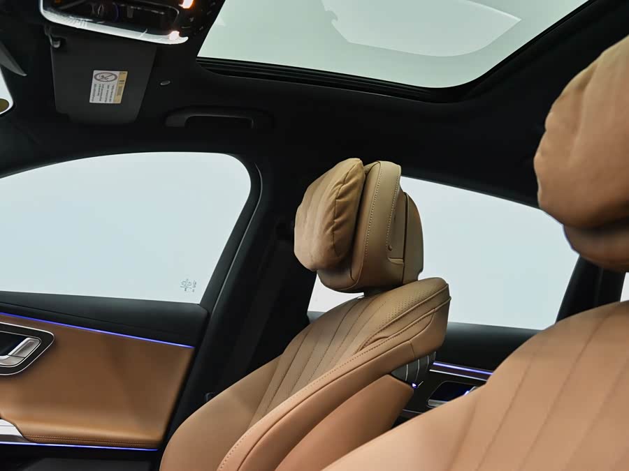 Mercedes-Benz E Class New Energy 2024 car image #19