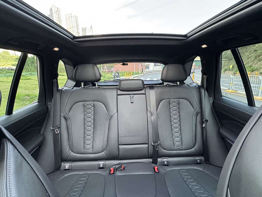 BMW X5 M 2021 car image #19