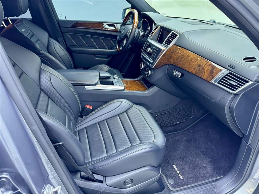 Mercedes-Benz M AMG 2012 صورة سيارة #19