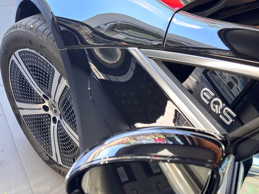 Mercedes-Benz EQS Class 2025 car image #19