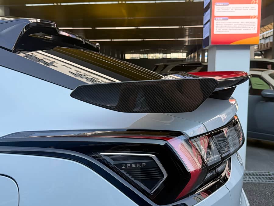 Zeekr 001 FR 2023 изображение автомобиля #19