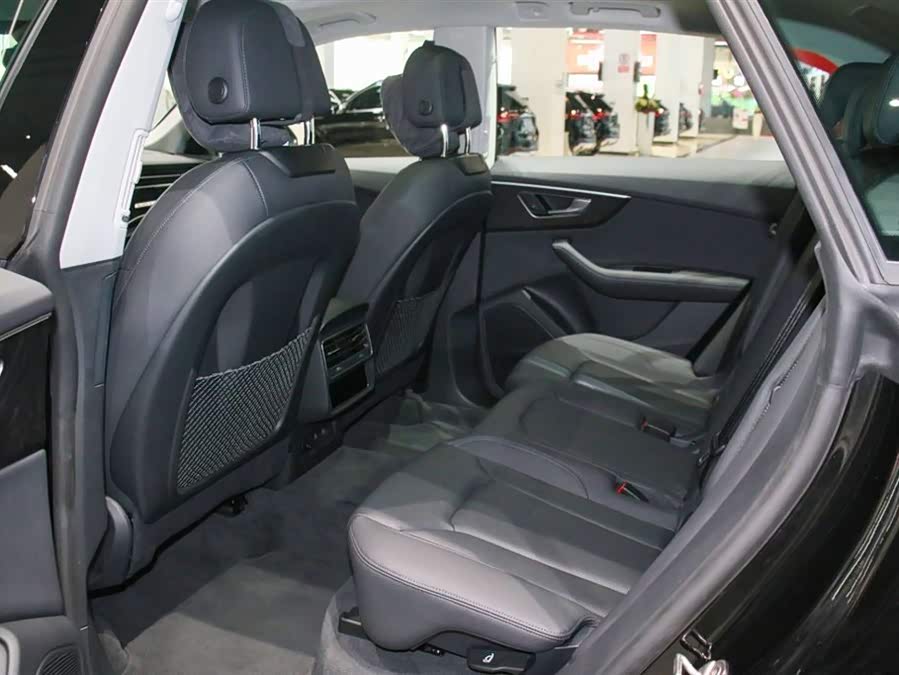 Audi Q8 2023 #19 Audi Q8 2023 car image #19