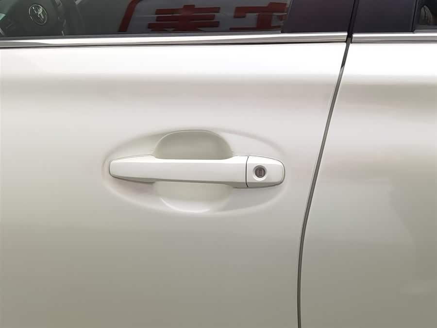 Toyota Reiz 2014 صورة سيارة #19