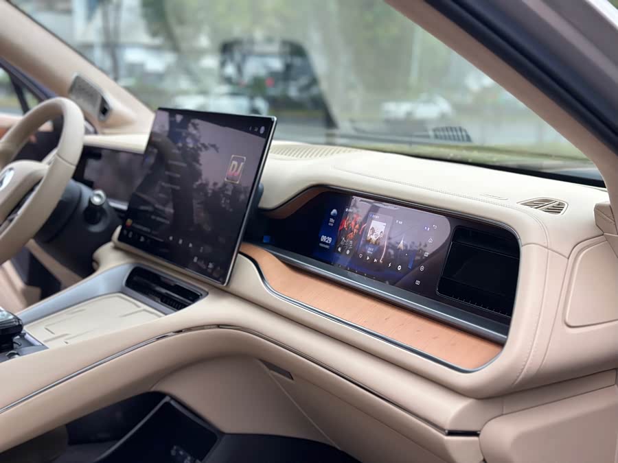 Denza N7 2023 صورة سيارة #19