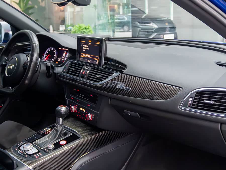 Audi RS 6 2017 صورة سيارة #19