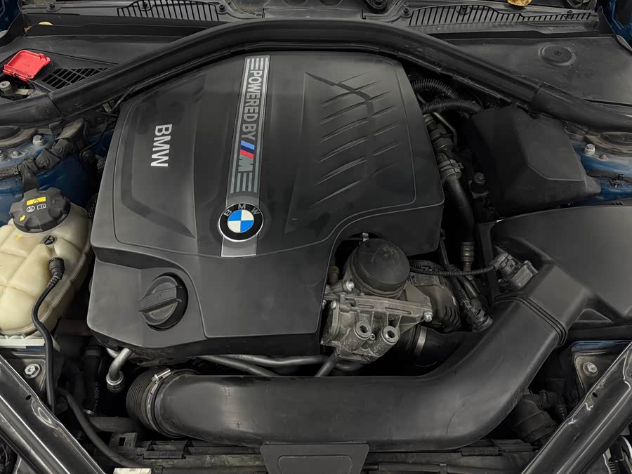 BMW M2 2018 car image #19