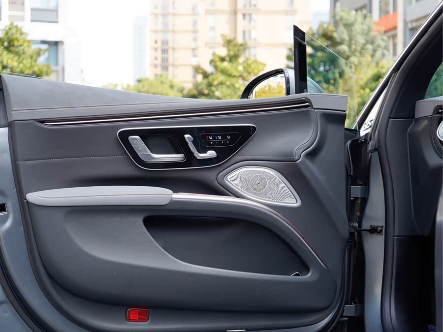 Mercedes-Benz EQS Class 2024 #19 Mercedes-Benz EQS Class 2024 car image #19