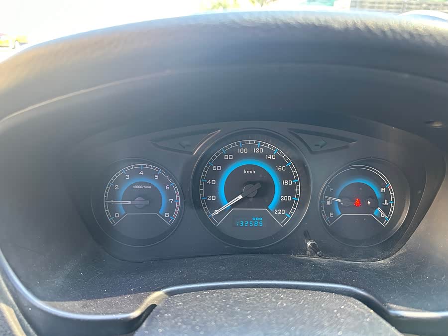 Soueast V3 Lingyue 2016 car image #19