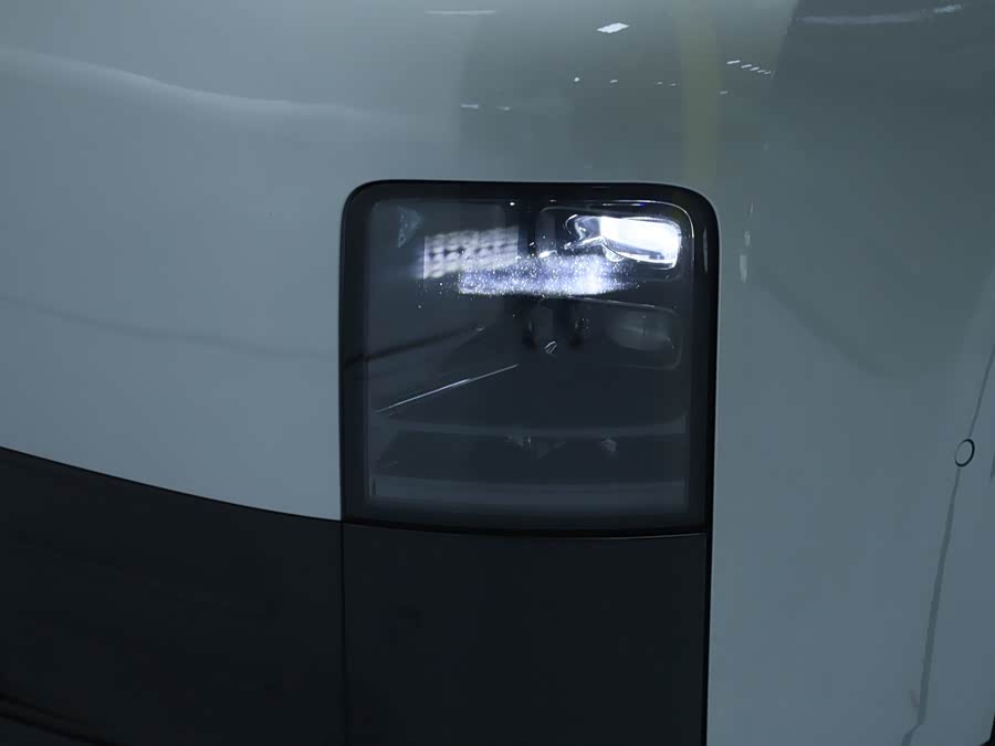 理想汽车 理想MEGA 2024 汽车图片 #19