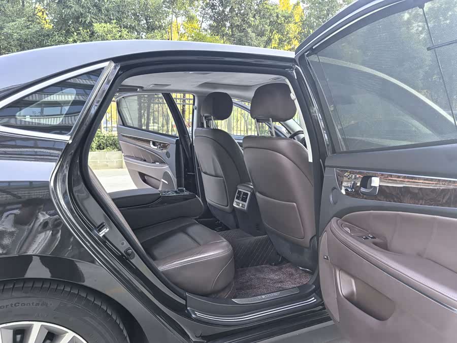 Hyundai Equus 2014 car image #19