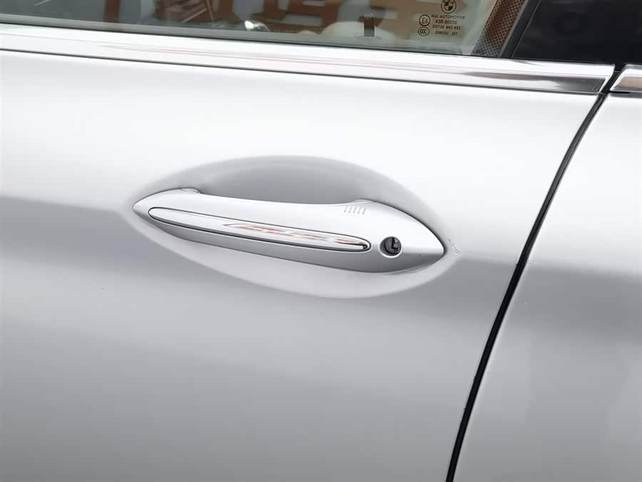 BMW 5 Series GT 2010 صورة سيارة #19