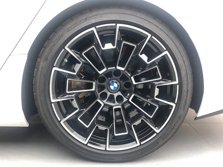 BMW M5 New Energy #19 BMW M5 New Energy immagine di auto #19