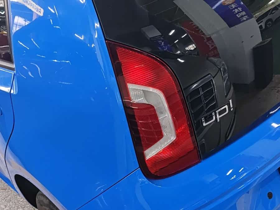 Volkswagen up! 2016 imagem de carro #19