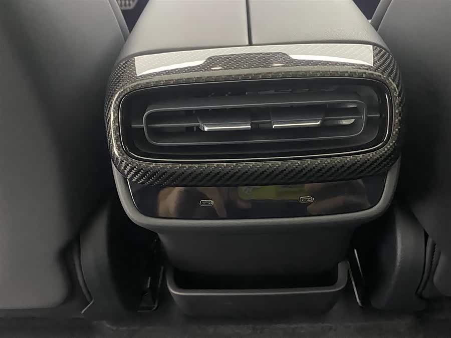 MI SU7 Ultra 2025 car image #19